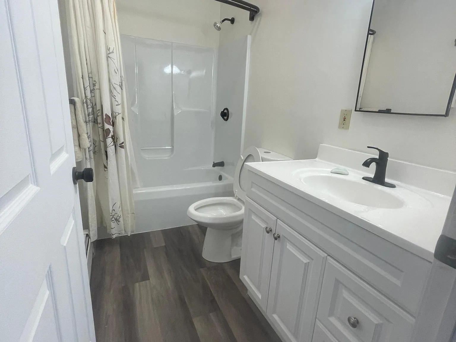 628 E Main St — Photo 3