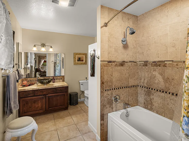 50 Pine Ct — Photo 16