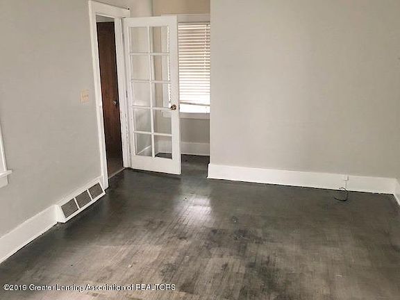 4th image of 1504 Glenrose Ave