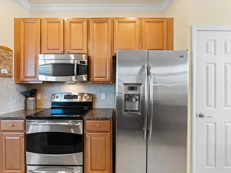 416 Winding Brook Ln #102 — Photo 20