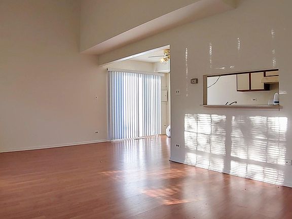 2nd image of 328 Wisteria Dr