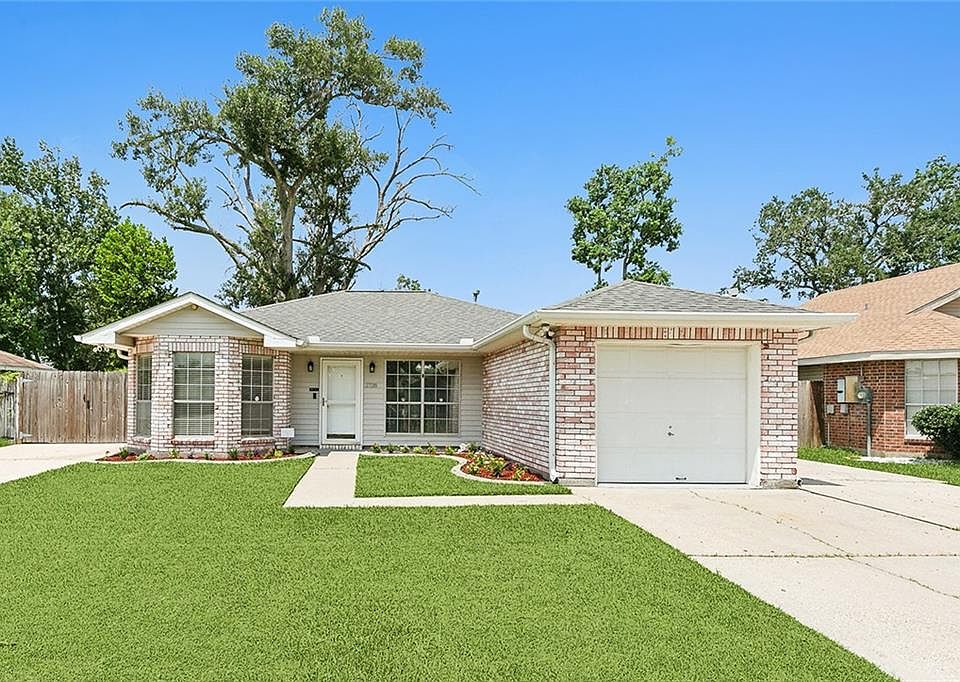 1st image of 2728 Laurie Ln
