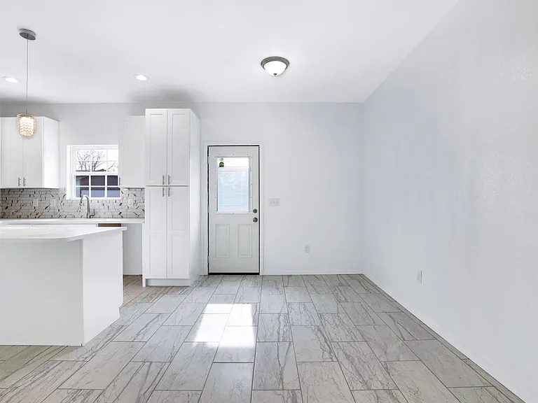 874 E Sunshine Dr #102 — Photo 10
