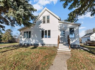 2221 Manitowoc Rd, Green Bay, WI 54302