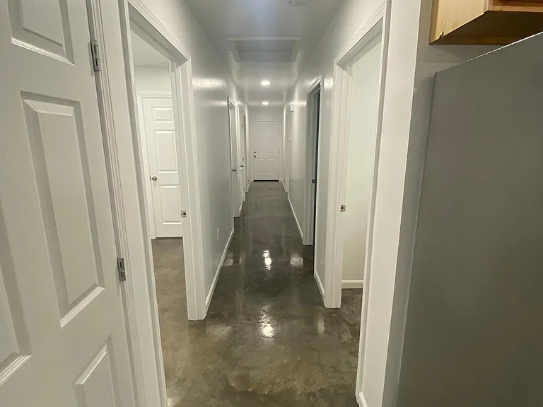 105 S Refinery St — Photo 17