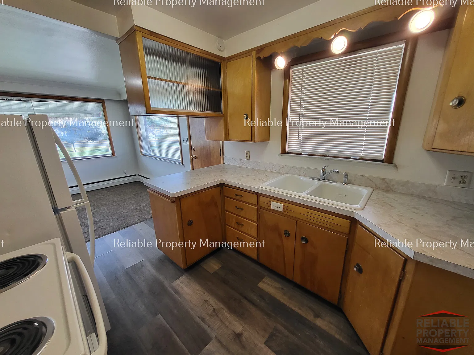 2 bed, 100 sqft, $995 — Photo 4