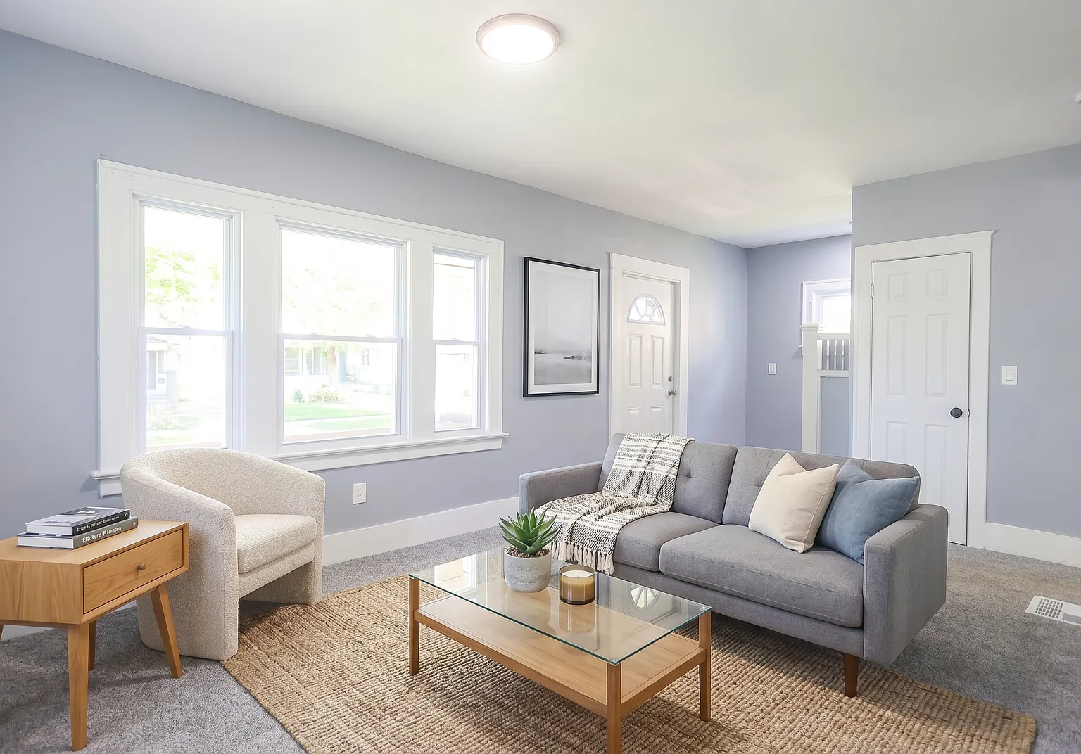 Large 4 bedroom 1.5 bathroom- EDEN and CMHA Section 8 Welcomed. — Photo 1