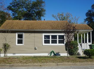 621 S 10th St, Wilmington, NC 28401