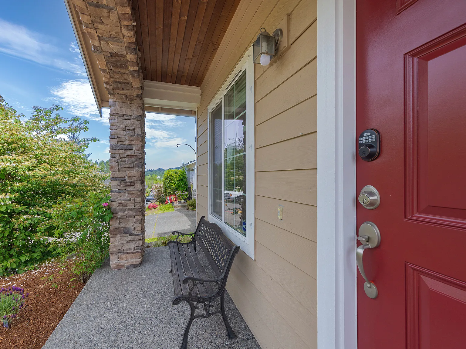3 bed, 2.5 bath, 2523 sqft, $3,650 — Photo 4