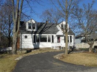 130 Highland Rd, Willowbrook, IL 60527