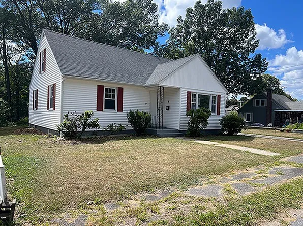 77 Vezina St, Leominster, MA 01453