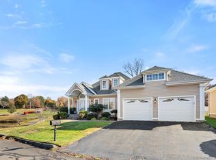 37 Mulligan Dr UNIT 37, Wallingford, CT 06492
