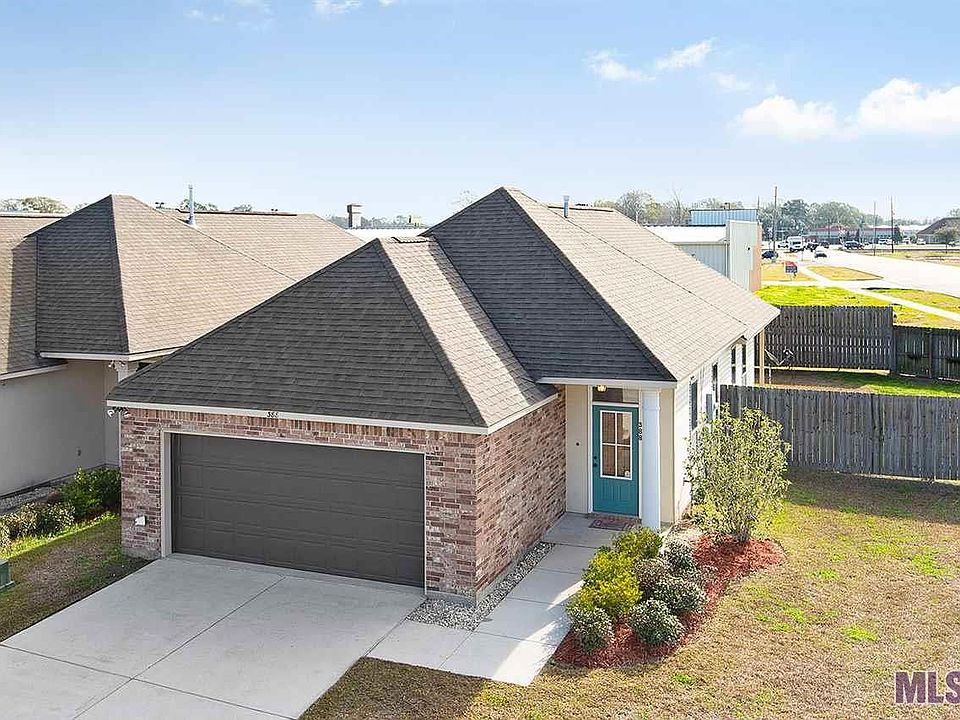 1st image of 388 River Mill Dr
