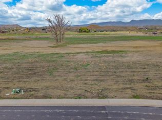 17 Apple Grove St, Montrose, CO 81401