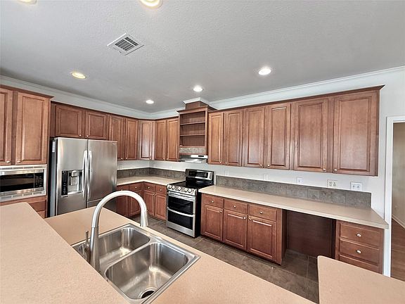 2nd image of 289 Heatherwood Dr