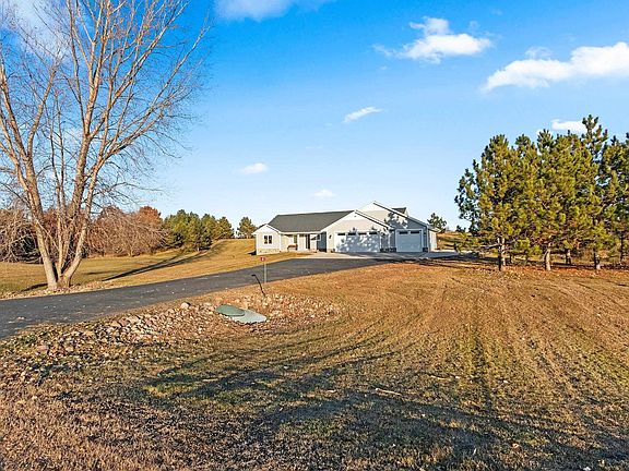 2nd image of 848 Wildrose Ln