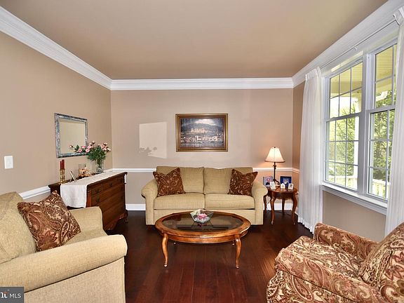 3rd image of 15515 Admiral Baker Cir