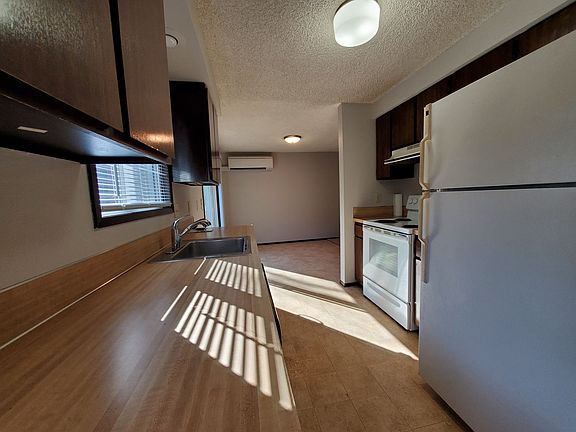 2nd image of 3204 Aquarius Blvd #A