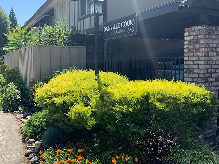 Danville Court Apartments — Photo 4