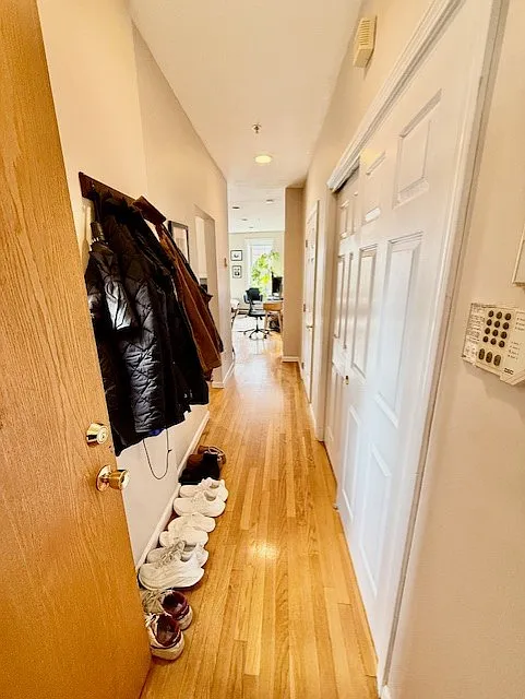 1 bed, 9999 sqft, $2,700 — Photo 4
