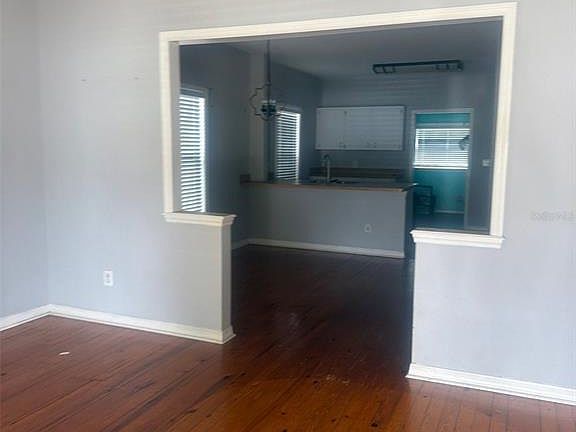 3rd image of 320 S COURTLAND AVENUE
