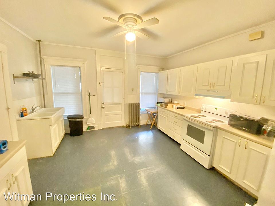 133135 Brown Ave Holyoke, MA, 01040 Apartments for Rent Zillow