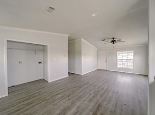 104 Windy Creek Ct, Springtown, TX 76082
