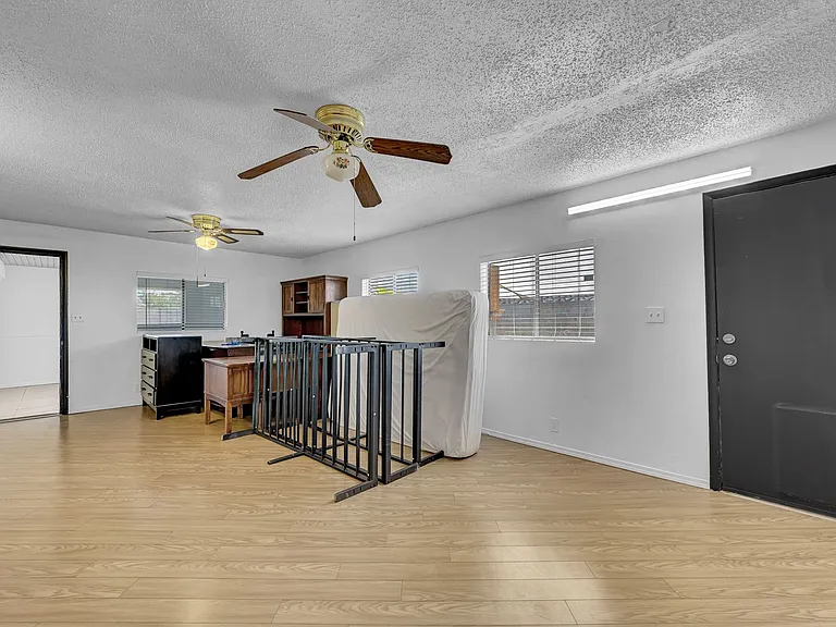 6975 Obannon Dr — Photo 21