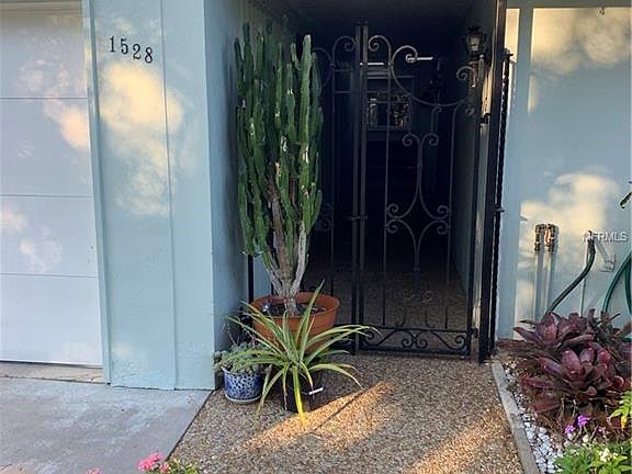 3rd image of 1528 Stafford Ln #1210