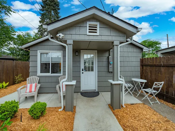1660 Holly Ave #A, Eugene, OR 97408