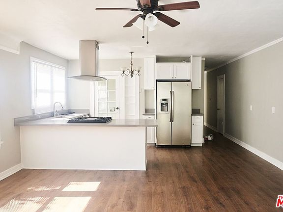 5th image of 2817 S Bronson Ave