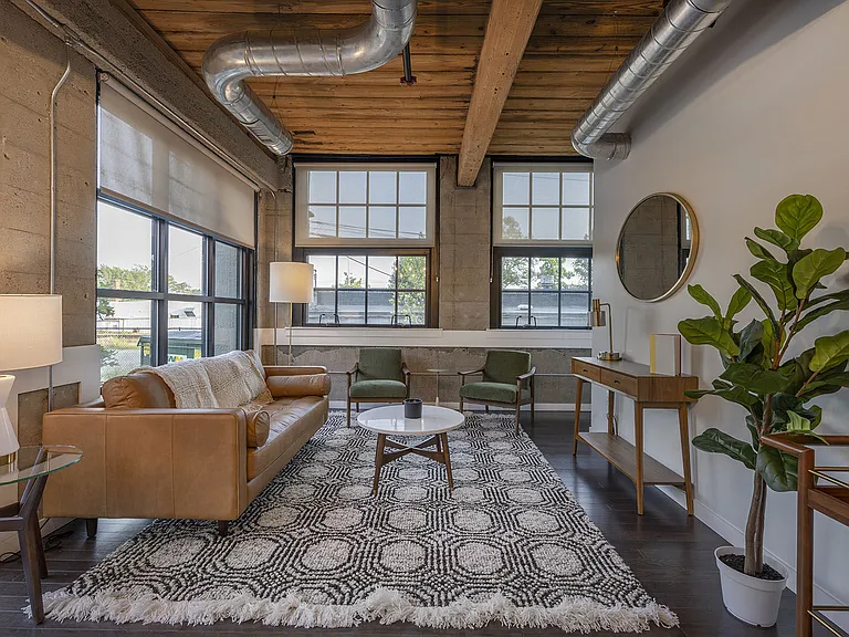 Bancroft Lofts — Photo 44
