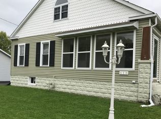 618 N Edwardsville St, Staunton, IL