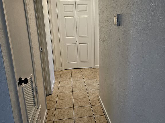 3rd image of 804 W Mary Jane Dr