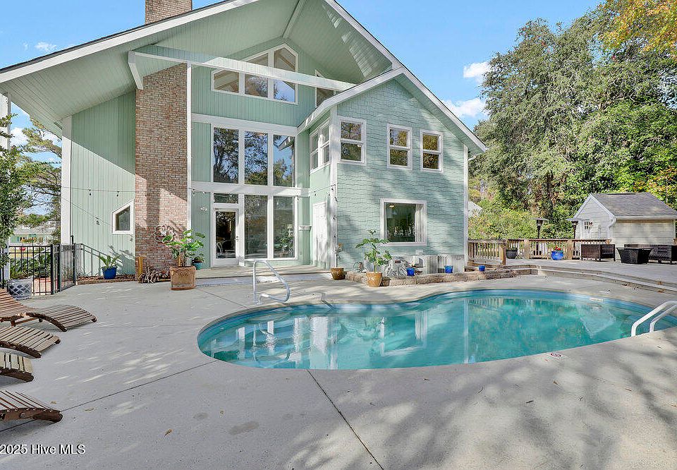1st image of 2001 Cordgrass Road