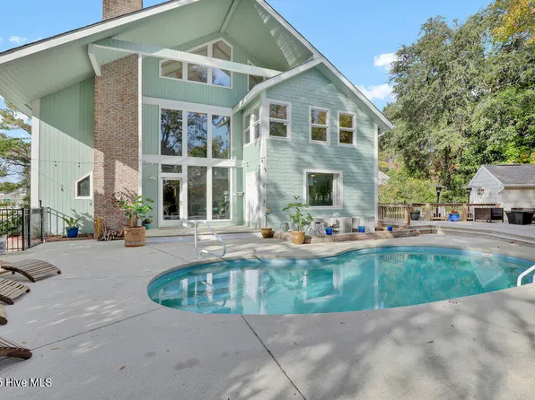 2001 Cordgrass Road, Hampstead, NC 28443