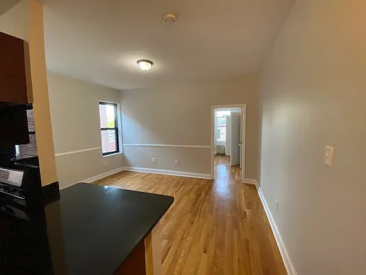 Rented by Mdays Realty | media 42