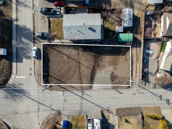 64 Centre Ave, Kamloops, BC V2C 1V2