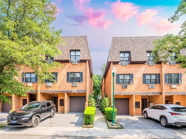 220-31 67th Avenue #2B, Oakland Gardens, NY 11364