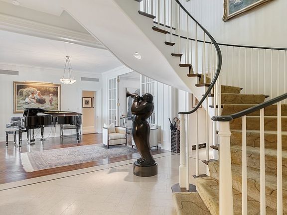 2nd image of 199 E Lake Shore Dr #10E