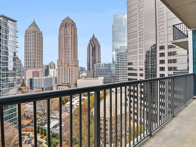 1080 Peachtree St NE #1415FURNISHED — Photo 17