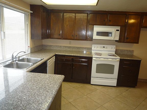 5th image of 8452 Carnegie Ave