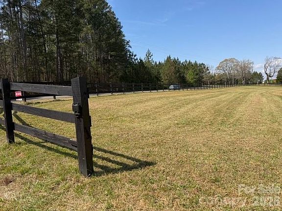 5th image of 58 Lambs Grill Rd