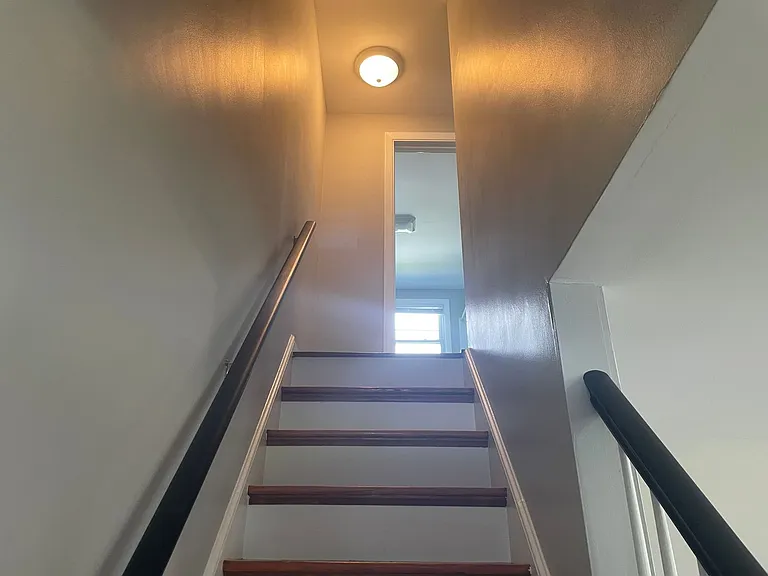 31 Studley Ave — Photo 9