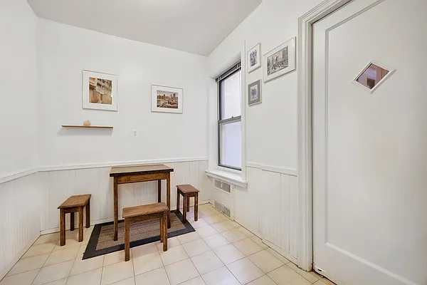 Sold by REMAX Elite | media 48