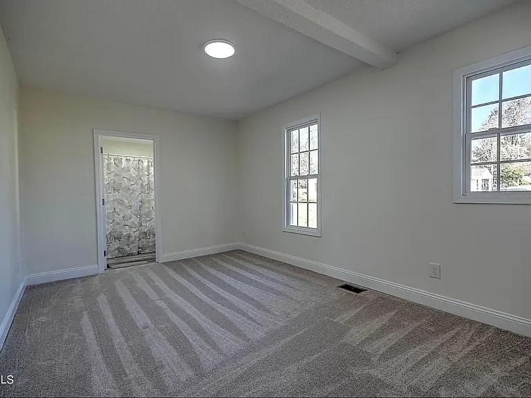 1107 Miller St — Photo 7