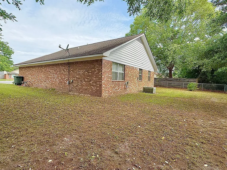 1233 Riyadh Rd — Photo 28