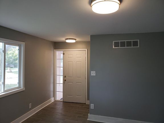 3rd image of 2124 Bomber Ave