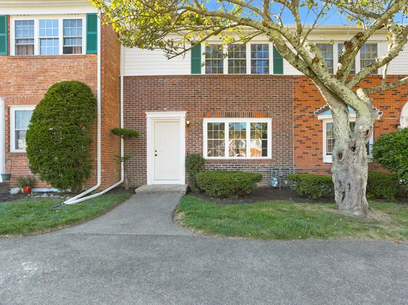 30 Salem Walk #30, Milford, CT 06460
