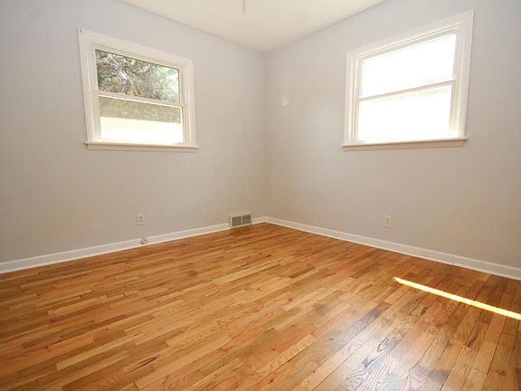 5th image of 5177 E South Ave